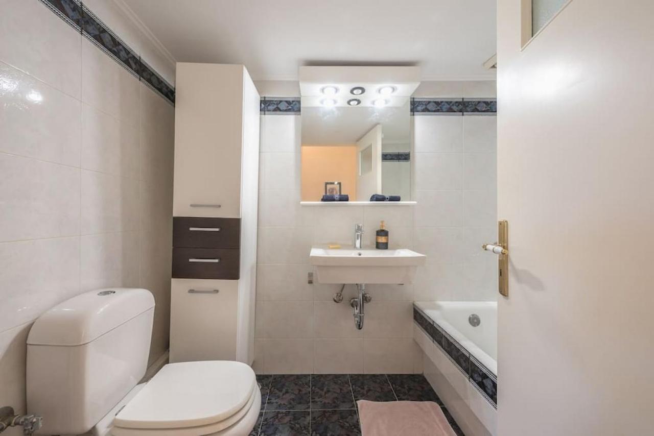 Central 3Br Apartment Next To Panormou Metro! 아테네 외부 사진